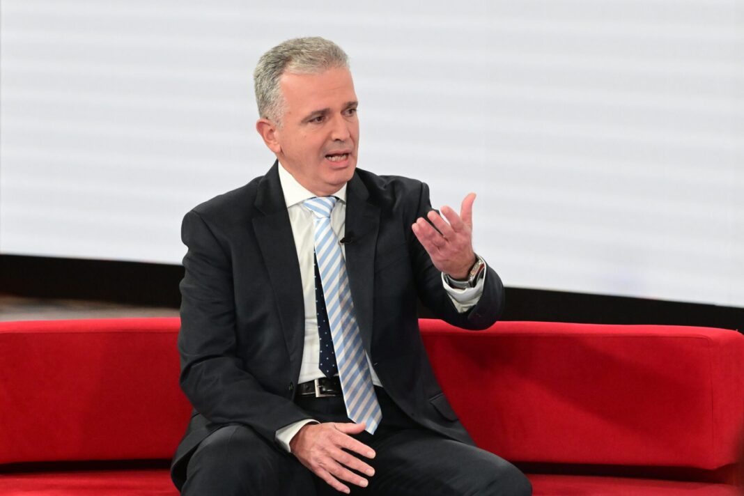 «Σκλήκας: Ο μισθός του εκτοξεύθηκε στα 13.417 ευρώ σε μόλις έξι μήνες! Αποκαλύψεις για το πάρτι στα ΕΛ.ΤΑ.»