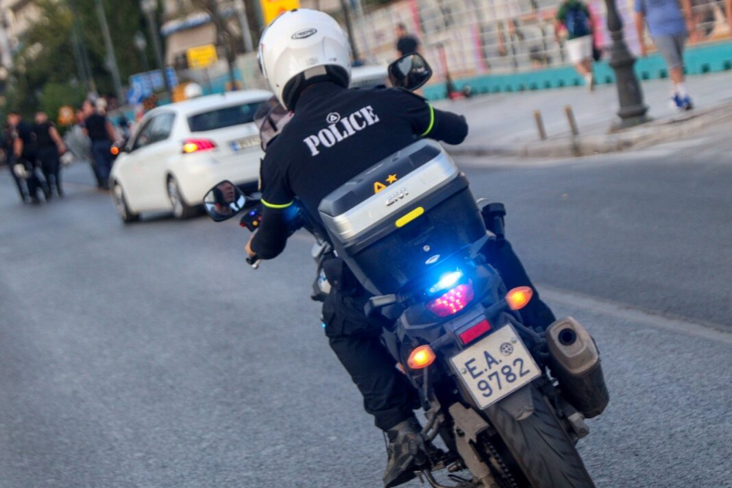 Σοκ στη Χαλκίδα: Η φονική επίθεση κατά του 20χρονου και οι μυστηριώδεις αλλοιώσεις στον τόπο του εγκλήματος