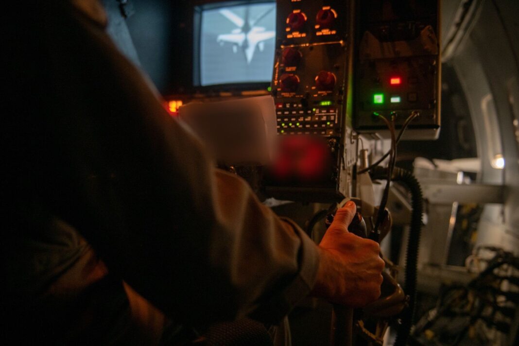 Εντυπωσιακή Συνεργασία: Ισραηλινή και Ελληνική Πολεμική Αεροπορία σε Κοινή Άσκηση Εναέριου Ανεφοδιασμού! (Δείτε εικόνες και βίντεο)