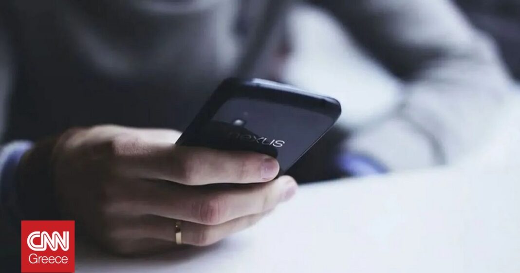 «Σκάνδαλο στη Θεσσαλονίκη: Γυναίκα-μαϊμού αστυνομικός αποσπά 100.000 ευρώ από 57χρονη!»