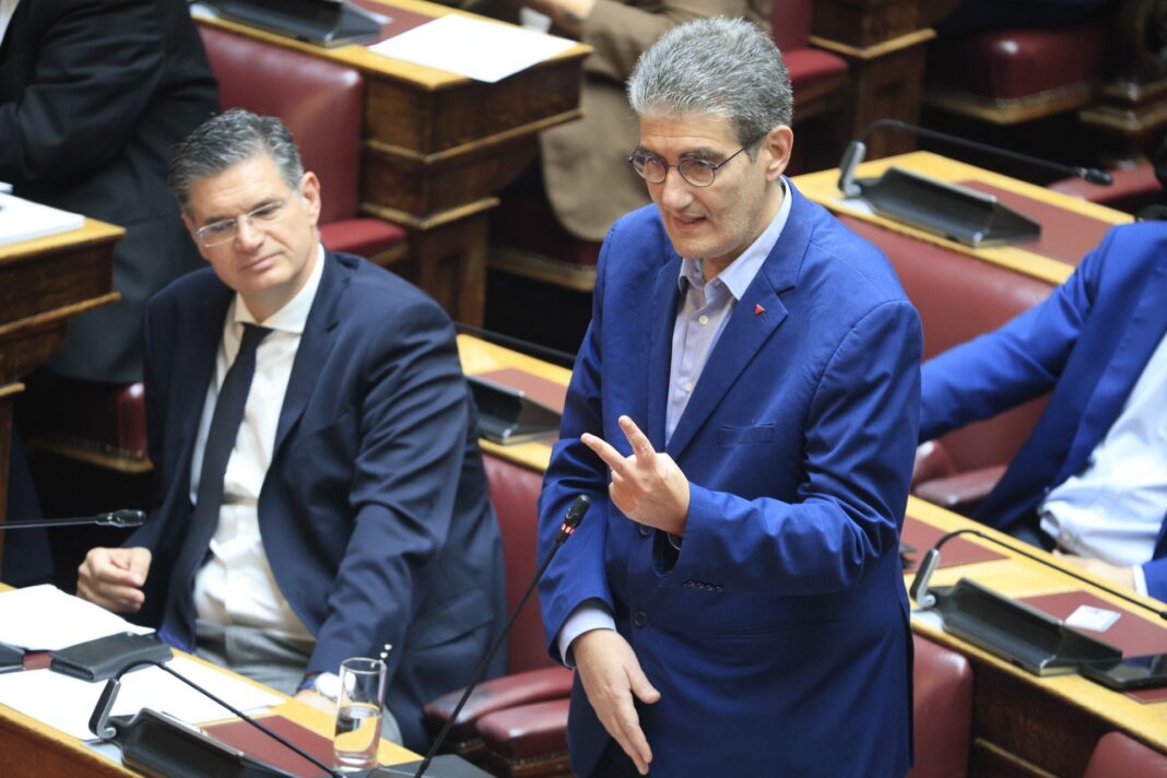 Σφοδρή αντιπαράθεση Γιαννούλη-Παππά: ‘Είσαι σαλτιμπάγκος – Γλύφεις εκεί που έφτυνες’ (Δείτε το βίντεο!)