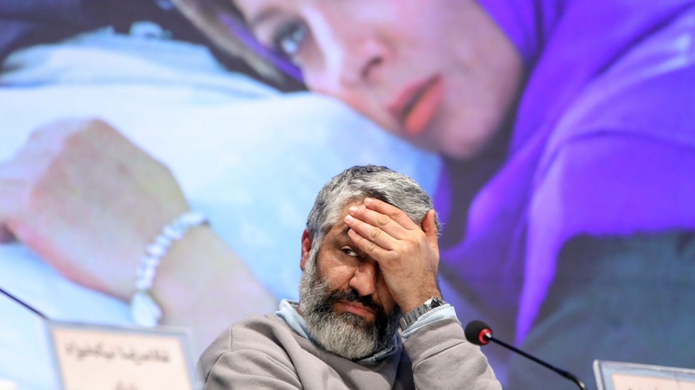 «Σκάνδαλο-στο-Ιράν:-Γνωστός-ηθοποιός-κατηγορείται-για-βιασμό-–-Αφέθηκε-ελεύθερος-και-δραπέτευσε-στο-εξωτερικό!»