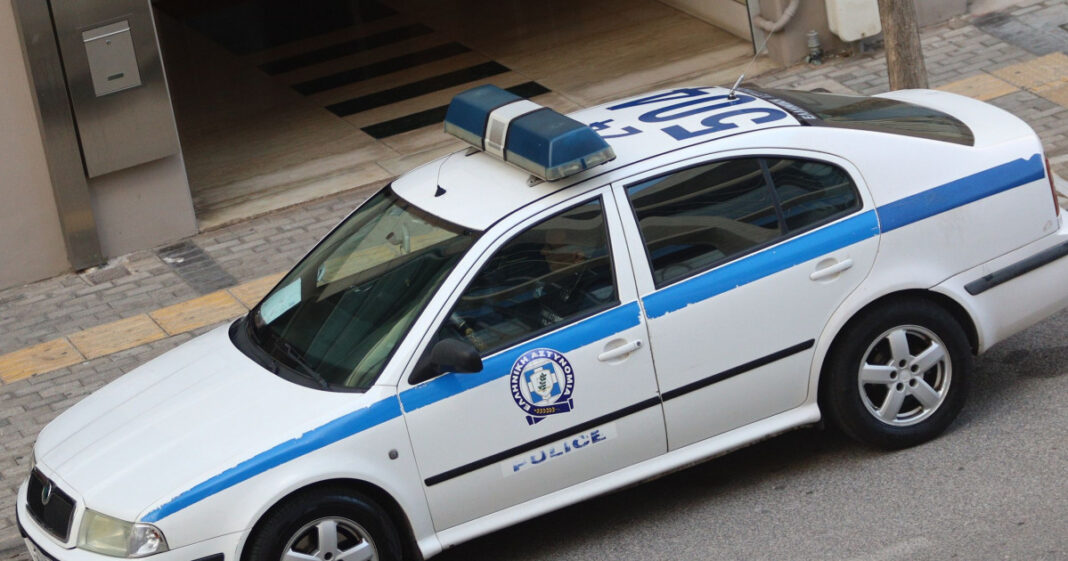 «Σοκ στο Αιγάλεω: Πατέρας επιτίθεται στην 19χρονη κόρη του με μαχαίρι – Η κατάσταση της υγείας της είναι σταθερή»