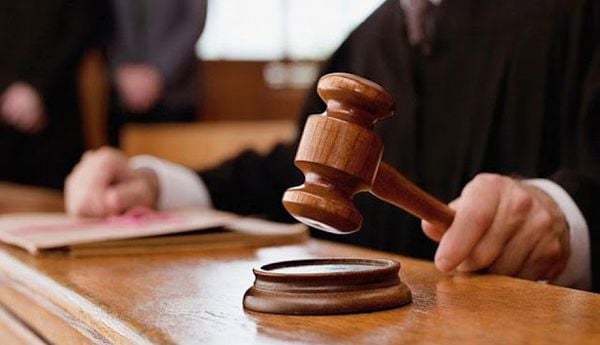 «Σοκ στη Λυρική: Τενόρος καταδικάστηκε σε τρεις μήνες φυλάκιση για ξυλοδαρμό του γιου του»