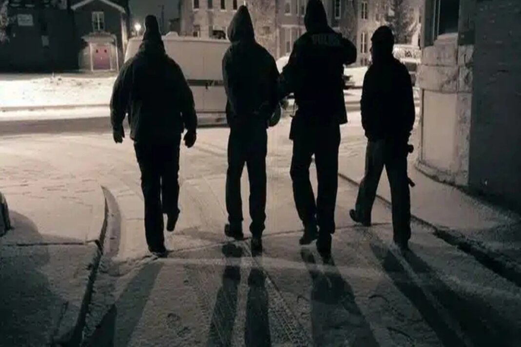 «Σοκ στην Πάτρα: Ανήλικοι εκβιαστές προσφέρουν «προστασία» σε συμμαθητές τους!»