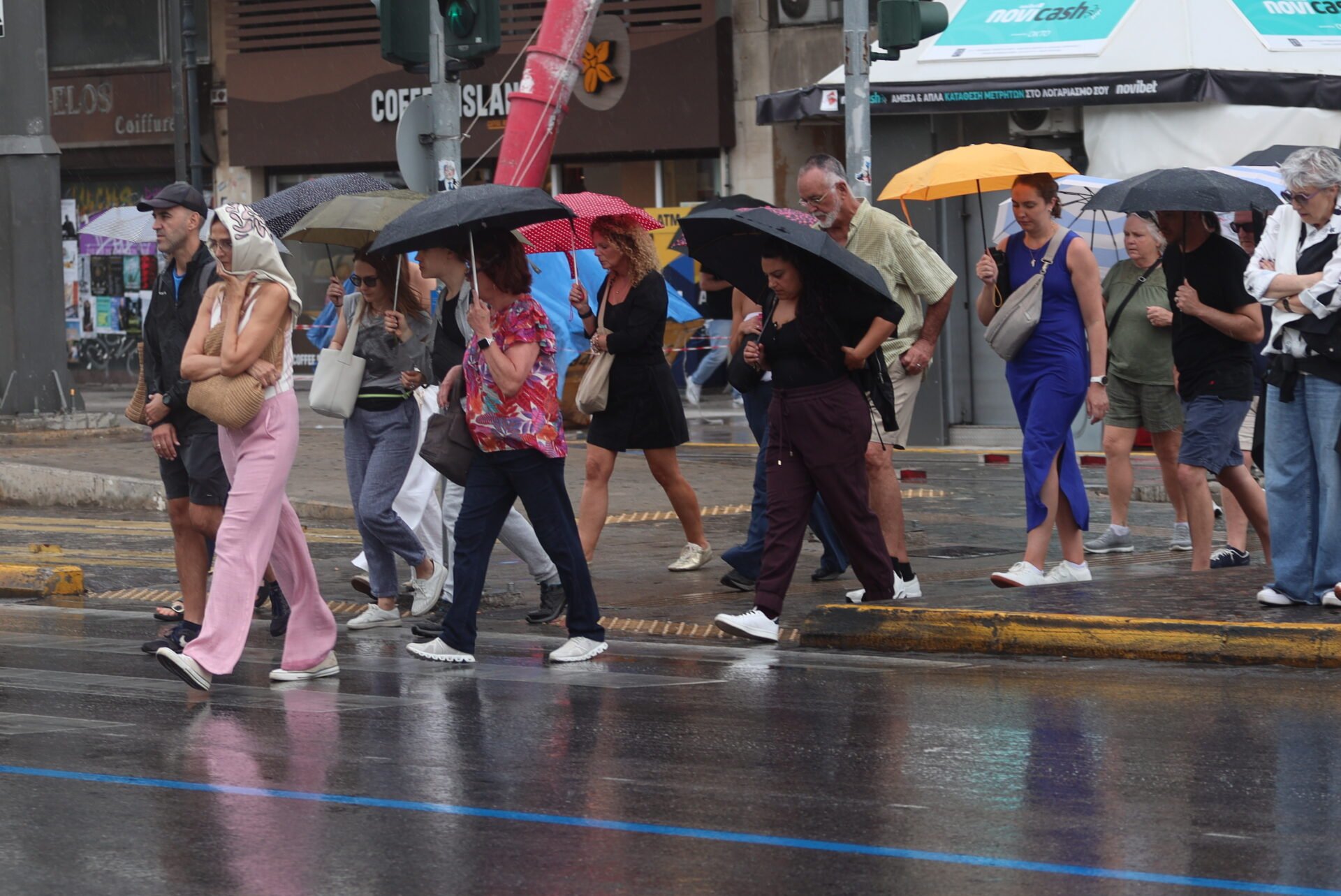 «Σάββατο-08/11/2025:-Έρχεται-Κακοκαιρία!-Βροχές-και-Καταιγίδες-–-Ποιες-Περιοχές-Απειλούνται-με-Πλημμύρες-(Δείτε-το-Βίντεο)»