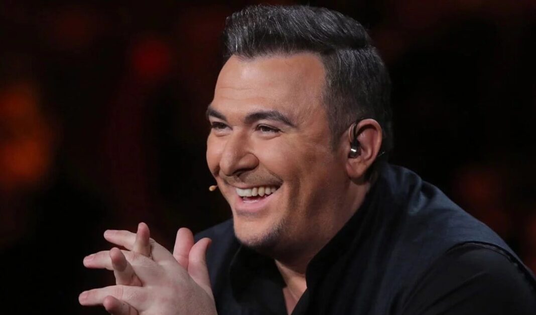 «Θεσσαλονίκη: Μαγευτική Συναυλία Ρέμου για το Άναμμα του Χριστουγεννιάτικου Δέντρου με Υποστήριξη Χορηγιών!»