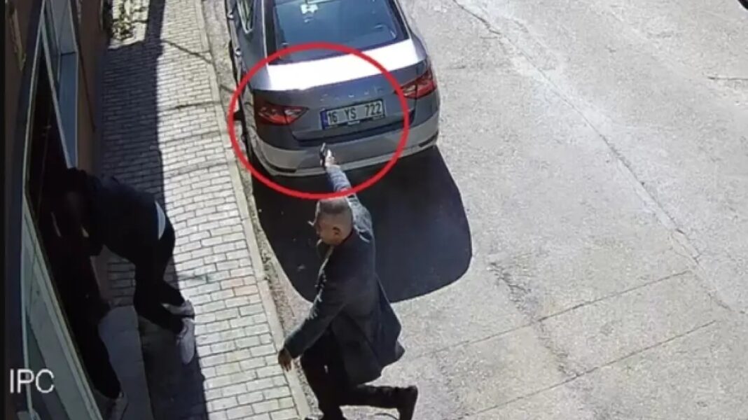 «Σοκ στην Τουρκία: Πατέρας σκότωσε τη σύζυγό του μπροστά στα παιδιά τους λόγω διαζυγίου – «Μου κατέστρεψε τη ζωή» δηλώνει ο 60χρονος»