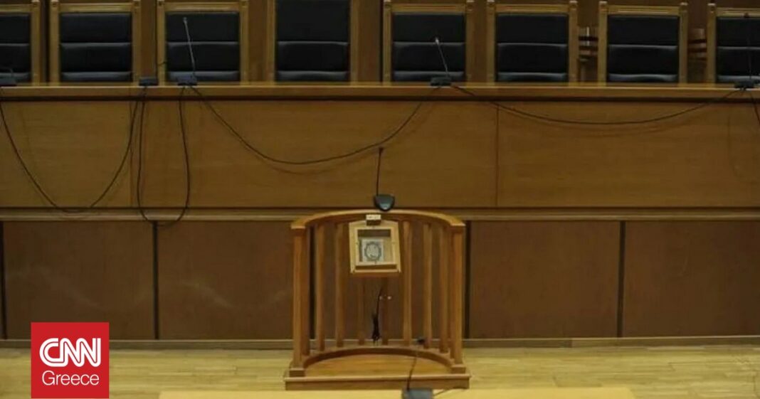 «Πάτρα:-Σκάνδαλο-με-καθηγητή-–-Ελεύθερος-υπό-όρους-μετά-τις-σοβαρές-κατηγορίες-για-πορνογραφία-ανηλίκων»