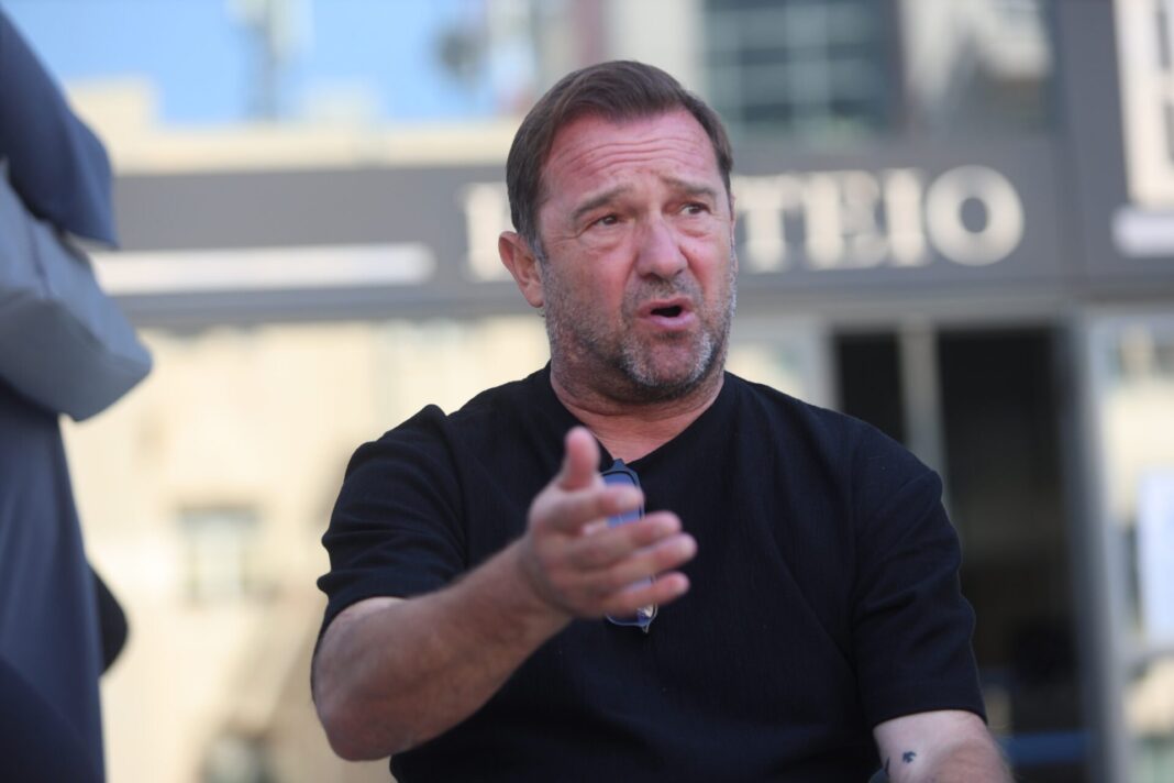 «Τέμπη:-Καραμανλής-στο-στόχαστρο-–-Ο-Νίκος-Πλακιάς-αποκαλύπτει-την-αλήθεια-πίσω-από-τη-δολοφονία-57-ψυχών»