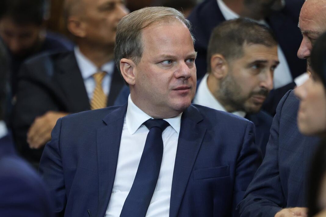 «Σκάνδαλο στα Τέμπη: Απαιτείται αναβάθμιση του κατηγορητηρίου για τον Καραμανλή!»