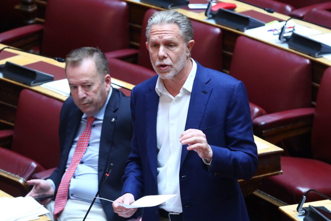 Γερουλάνος: ‘Επείγουσα ανάγκη για συνέδριο – Αλλαγές τώρα για ένα δυνατό ΠΑΣΟΚ!