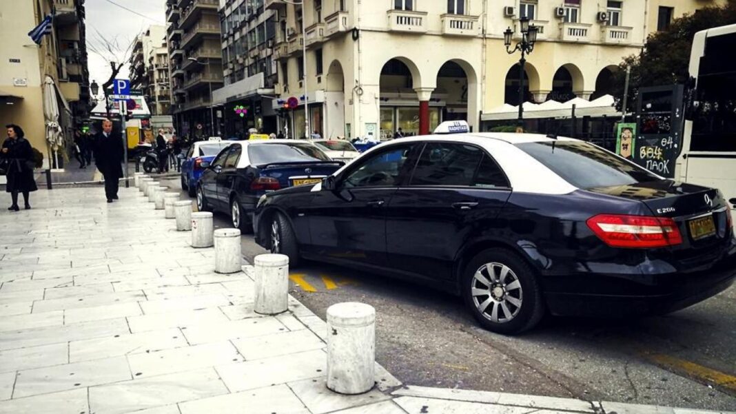 «Σοκ στη Θεσσαλονίκη: 17χρονη ληστίες οδηγό ταξί με όπλο – Ποινική δίωξη και οι συνέπειες»