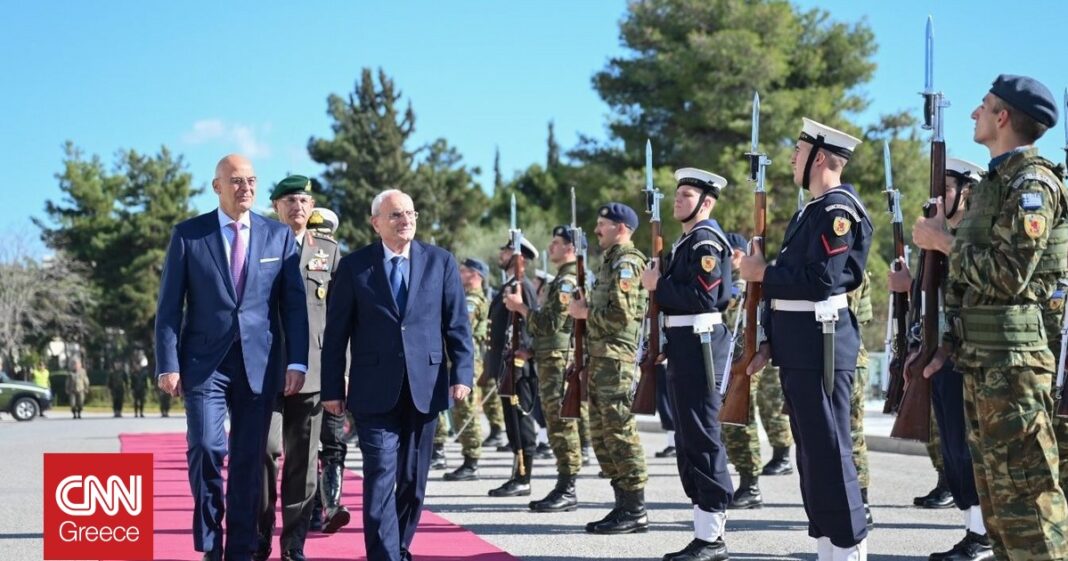 «Δένδιας:-Έρχονται-ισχυρές-ενισχύσεις-στο-Λίβανο-με-τεθωρακισμένα-οχήματα!»