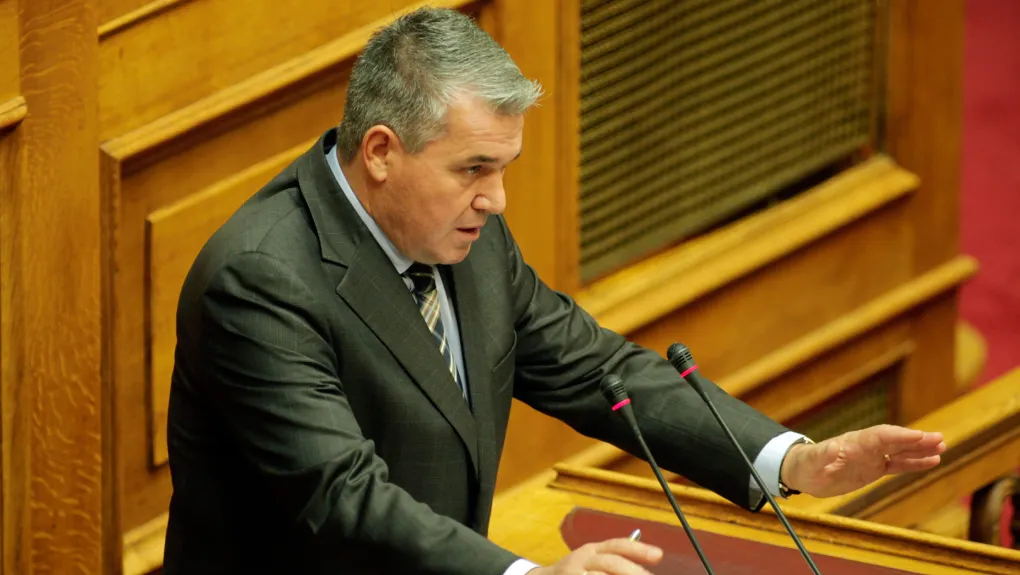 «Απίστευτο! Ο βουλευτής Κυριαζίδης της ΝΔ δηλώνει ότι δεν τα βγάζει πέρα με 5.000 ευρώ μισθό! (βίντεο)»