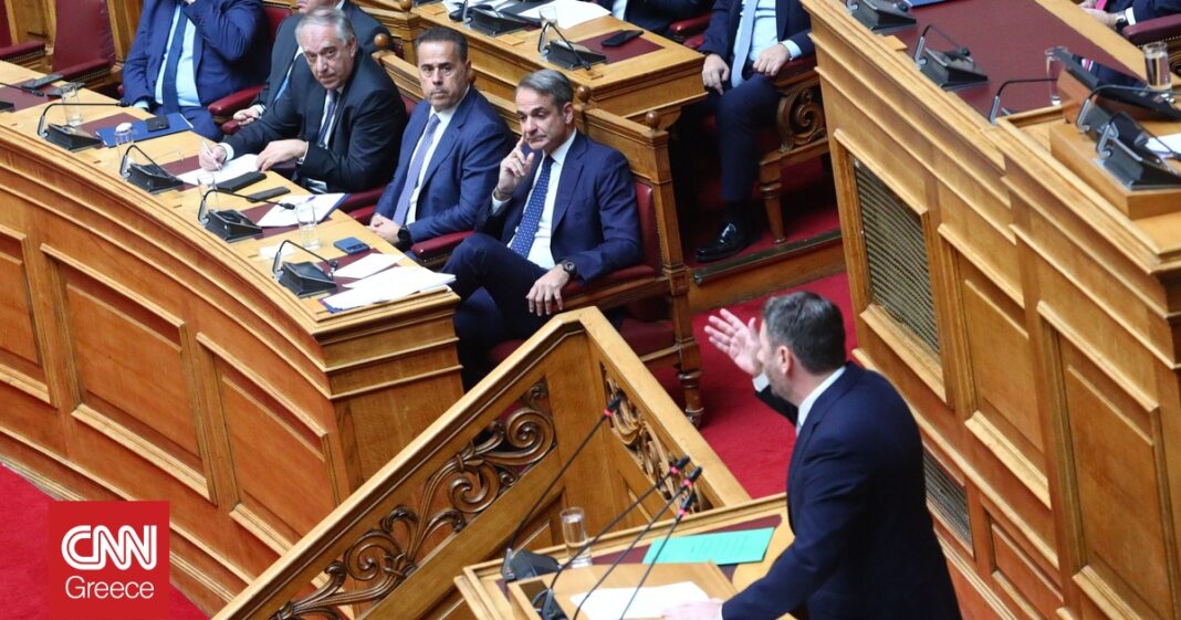 «Μητσοτάκης-vs-Ανδρουλάκης:-Η-Σφοδρή-Διαμάχη-για-τους-Μισθούς-και-την-Ανισότητα!»