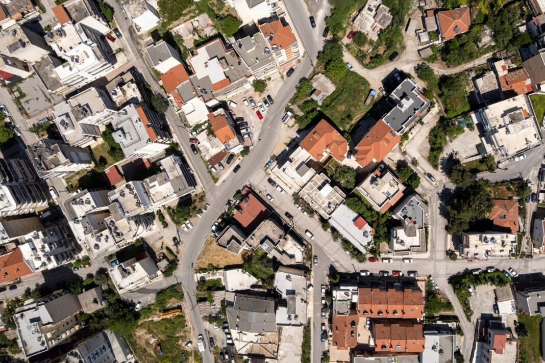 «Στην-Τελική-Ευθεία:-Οι-Μνηστήρες-Ετοιμάζονται-για-Δεσμευτικές-Προσφορές-στον-Φορέα-Απόκτησης-και-Επαναμίσθωσης-Ακινήτων!»